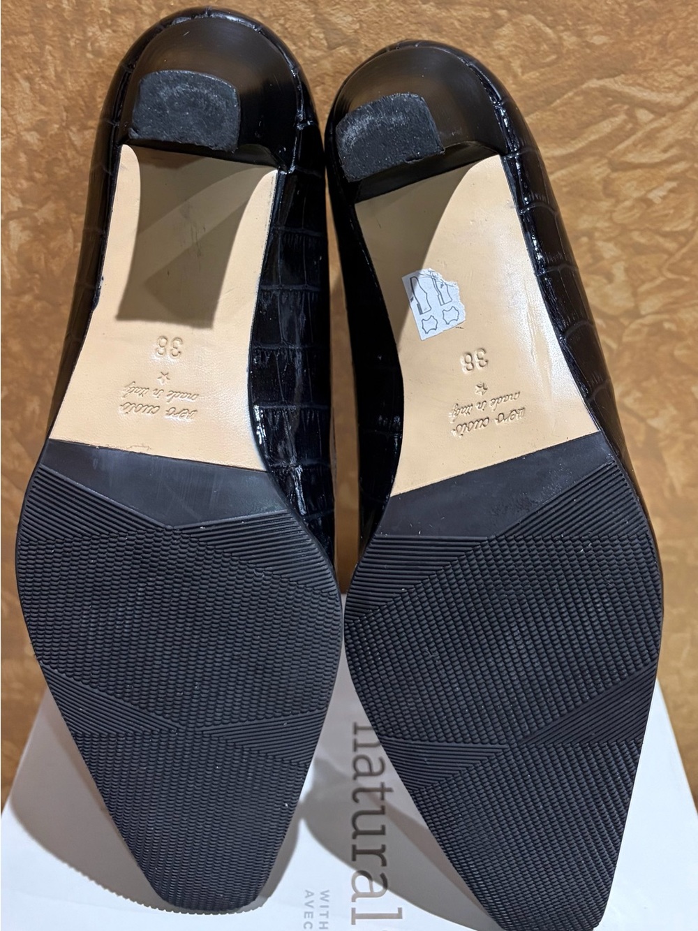 Women’s Pointed Heels, Size 38 - Picture 6 of 6